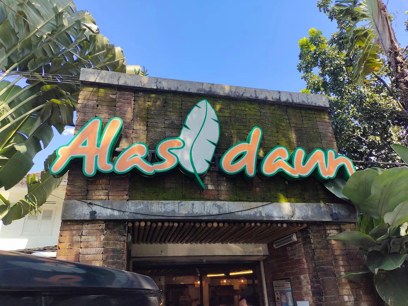 Alas Daun Restaurant